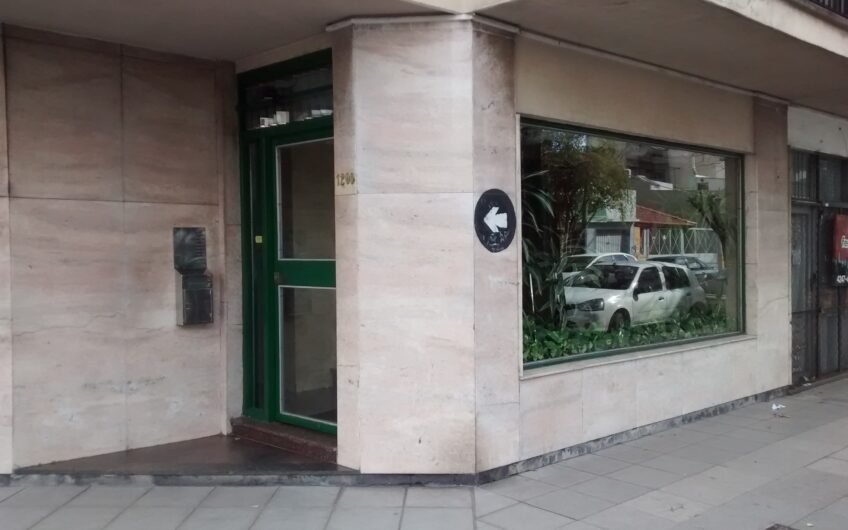 Departamento en Edificio Inmejorable Ubicacion, Venta, Lanus Este