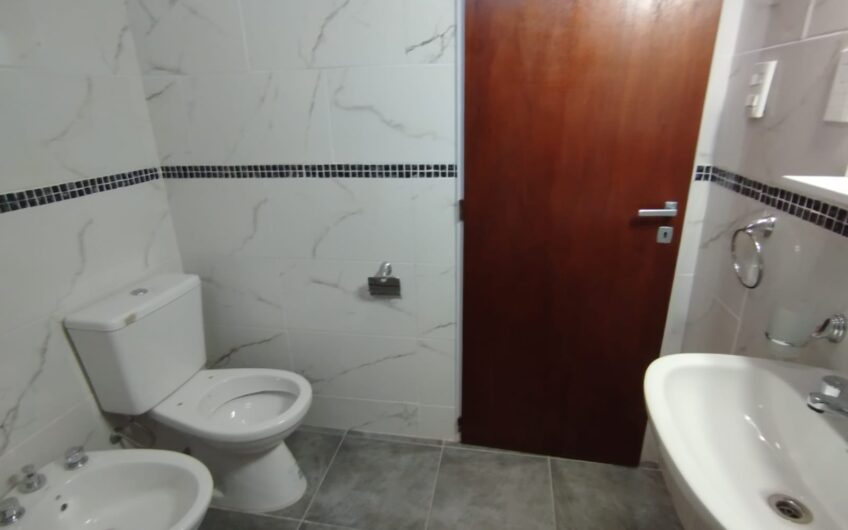 Alquiler, Departamento en PH, Lanùs Este