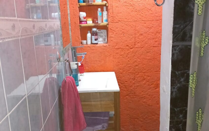 Venta en Block con Dos Galpones en Lanús