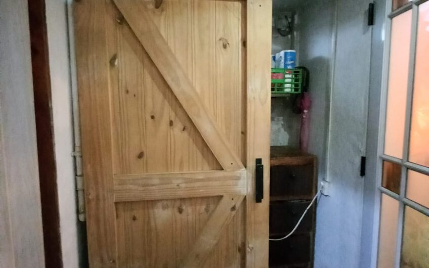 Venta en Block con Dos Galpones en Lanús