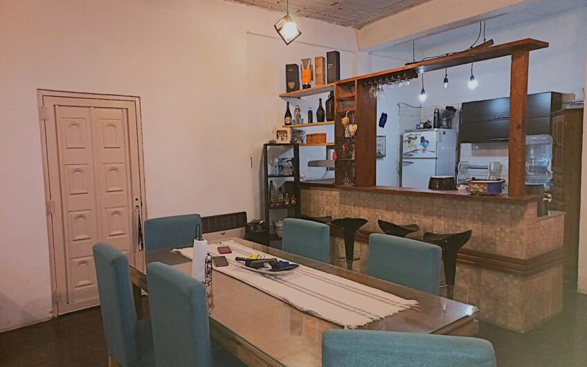 Venta en Block con Dos Galpones en Lanús