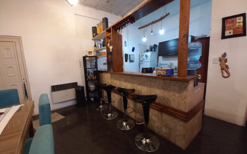 Venta en Block con Dos Galpones en Lanús